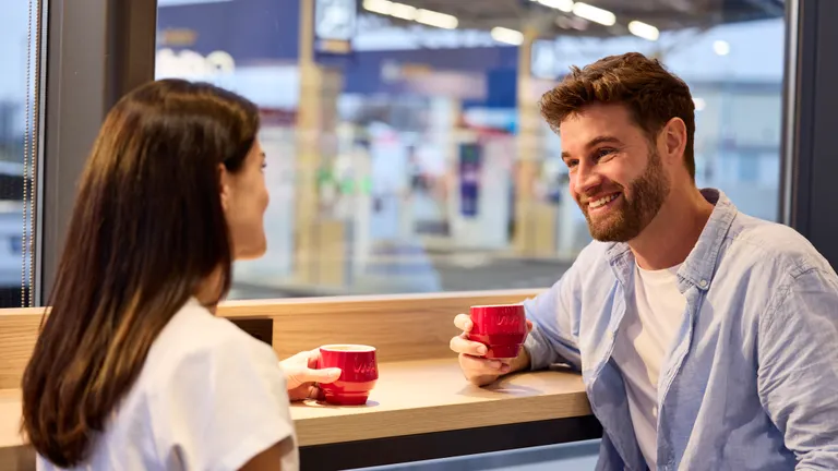 A VIVA kávé kínálatához tartozó új bögrés kép. 